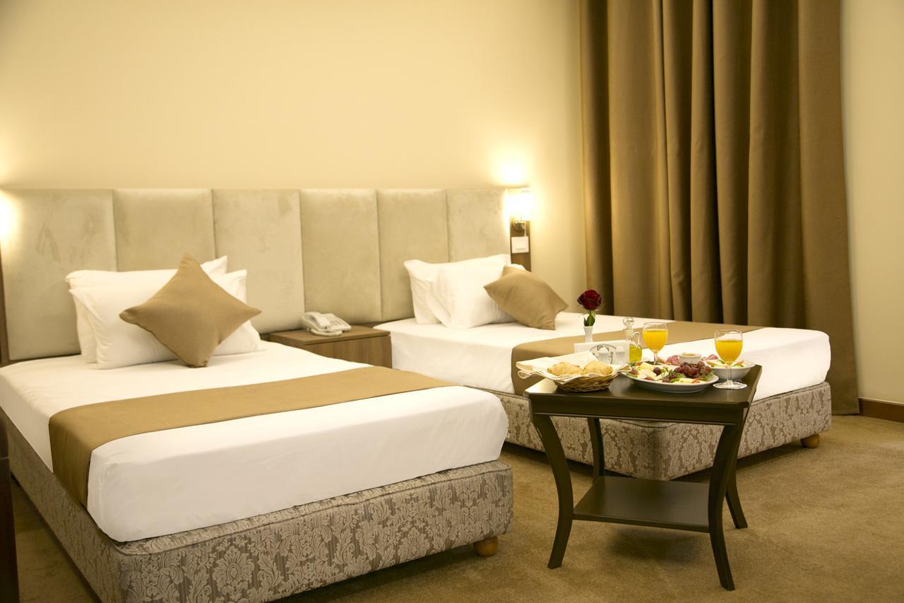 Bzommar Palace Hotel Jounieh Extérieur photo
