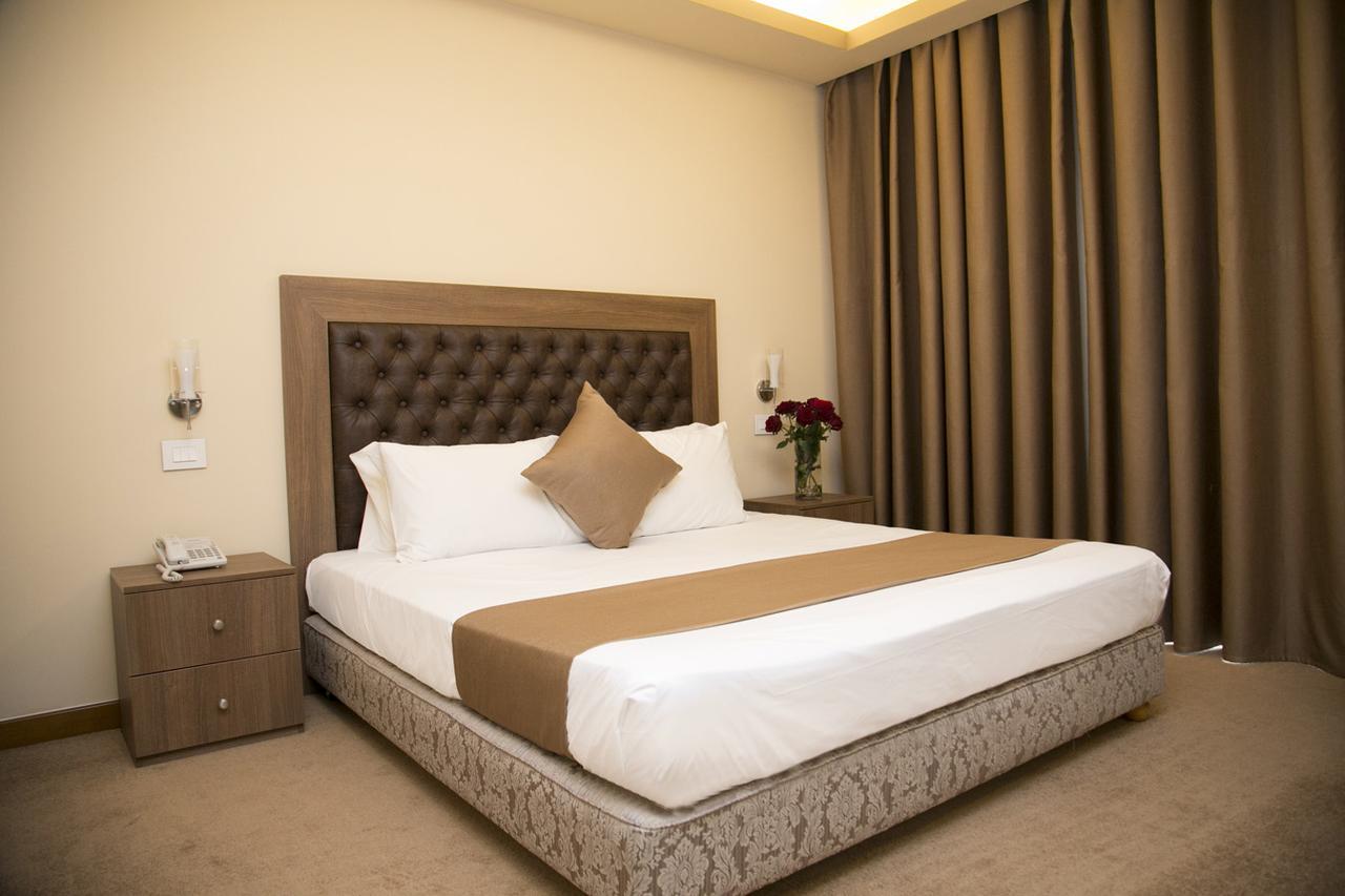 Bzommar Palace Hotel Jounieh Extérieur photo